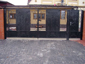 кованые ворота с калиткой